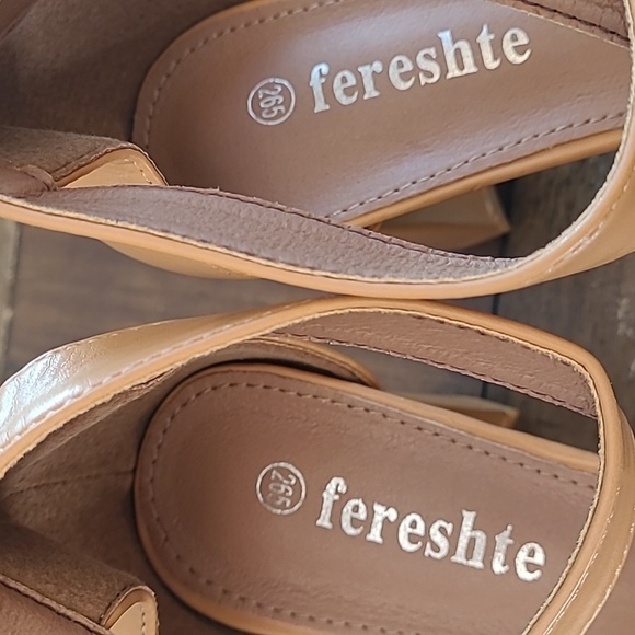 Fereshte pointed toe strapy heels AE size 265, US 11 - Picture 5 of 5